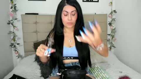 Snapshot of tania_mature chatting on 09.20.25 tania online show from 09.20.25