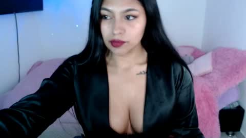 Snapshot of tania_rendon1 chatting on 01.16.25 Tania online show from 01.16.25