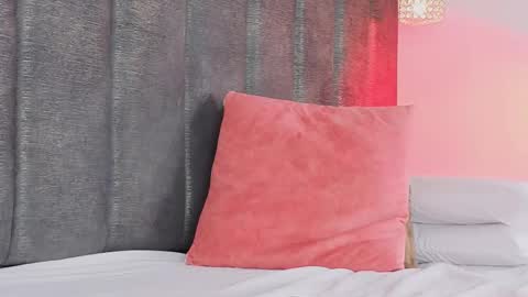 Snapshot of taniaa_diaz chatting on 03.19.26 Tania Dias online show from 03.19.26