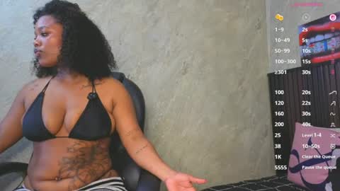 Snapshot of tanisha__lux chatting on 06.12.26 Tanisha online show from 06.12.26