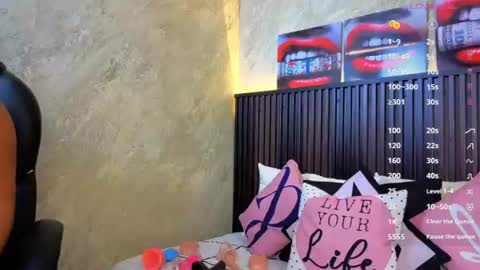 Snapshot of tanisha__lux chatting on 06.13.26 Tanisha online show from 06.13.26