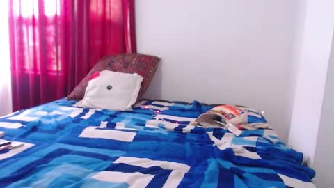 Snapshot of tantricroots chatting on 12.07.24 Angeline Follow online show from 12.07.24