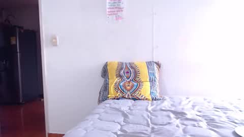 Snapshot of tantricroots chatting on 02.23.25 Angeline Follow online show from 02.23.25