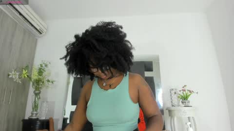 Snapshot of tanyyaa chatting on 12.30.24 Tanya online show from 12.30.24