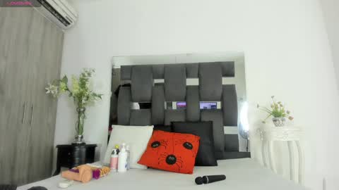 Snapshot of tanyyaa chatting on 01.09.25 Tanya online show from 01.09.25