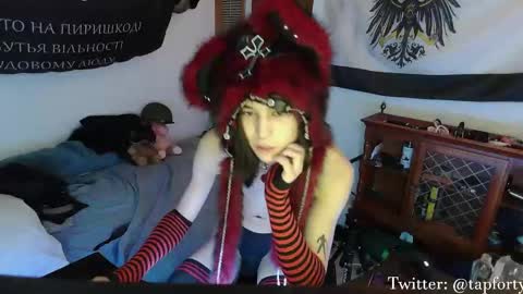 Snapshot of tap_forty chatting on 01.10.26 tap_forty online show from 01.10.26