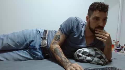 Snapshot of tap_hand2 chatting on 02.17.25 jimmy online show from 02.17.25