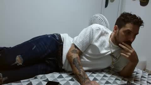 Snapshot of tap_hand2 chatting on 02.28.25 jimmy online show from 02.28.25