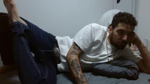 Snapshot of tap_hand2 chatting on 03.08.25 jimmy online show from 03.08.25