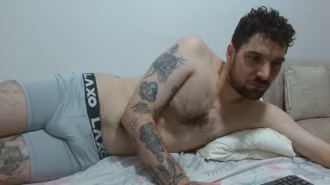 Snapshot of tap_hand2 chatting on 09.19.25 jimmy online show from 09.19.25