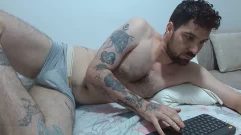 Snapshot of tap_hand2 chatting on 09.20.25 jimmy online show from 09.20.25