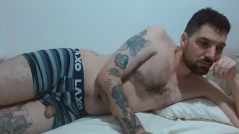 Snapshot of tap_hand2 chatting on 10.13.25 jimmy online show from 10.13.25