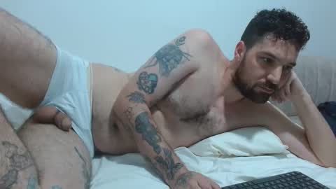 Snapshot of tap_hand2 chatting on 11.15.25 jimmy online show from 11.15.25