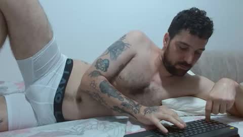 Snapshot of tap_hand2 chatting on 11.22.25 jimmy online show from 11.22.25