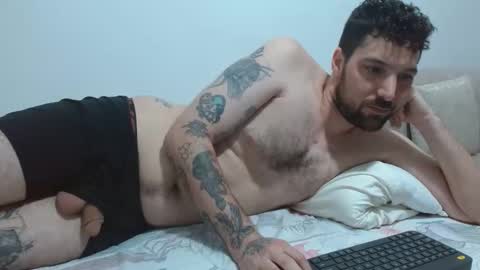 Snapshot of tap_hand2 chatting on 11.23.25 jimmy online show from 11.23.25