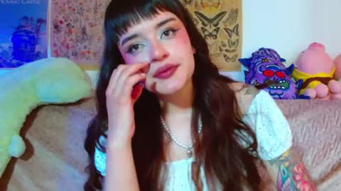 Snapshot of tara_hs chatting on 05.20.26 online show from 05.20.26