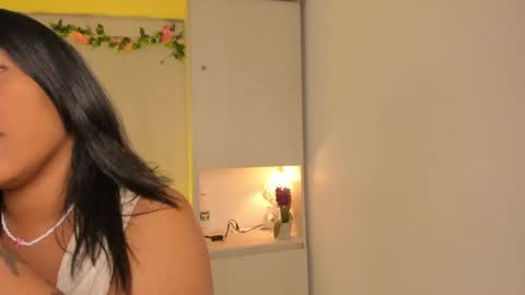 Snapshot of tarawiilson_ chatting on 03.21.26 T A R A online show from 03.21.26