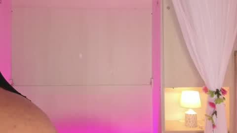 Snapshot of tarawiilson_ chatting on 07.15.26 T A R A online show from 07.15.26
