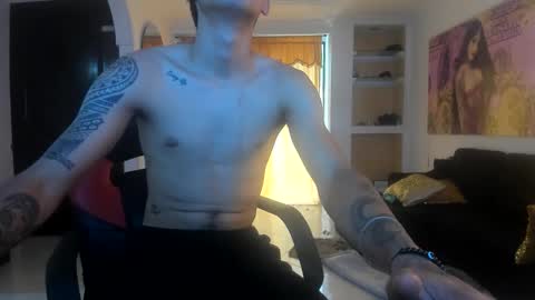 Snapshot of tarren_boys chatting on 09.14.25 tarren_boys online show from 09.14.25