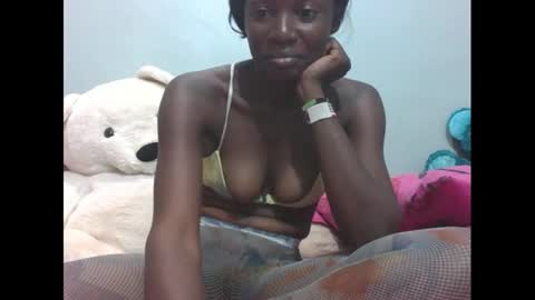 Snapshot of tasha_maya chatting on 01.08.25 milan online show from 01.08.25