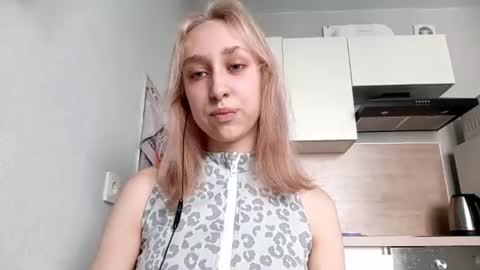 Snapshot of tashafroeliger chatting on 06.14.26 Anita online show from 06.14.26