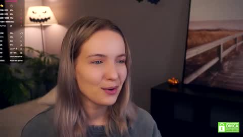 Snapshot of tashinapetitto chatting on 11.13.25 Your Ressie online show from 11.13.25