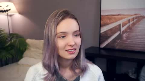 Snapshot of tashinapetitto chatting on 11.29.25 Your Ressie online show from 11.29.25