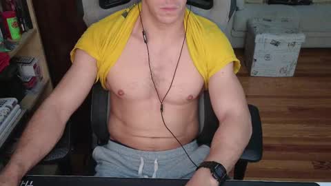 Snapshot of taskataska07 chatting on 02.16.25 Carlenjoyswithoil online show from 02.16.25