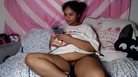 Snapshot of tasteekitty chatting on 09.10.25 Tastee Kitty online show from 09.10.25