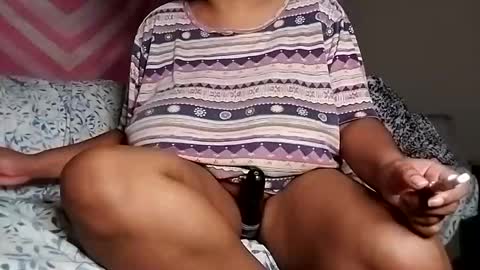 Snapshot of tasteekitty chatting on 10.01.25 Tastee Kitty online show from 10.01.25