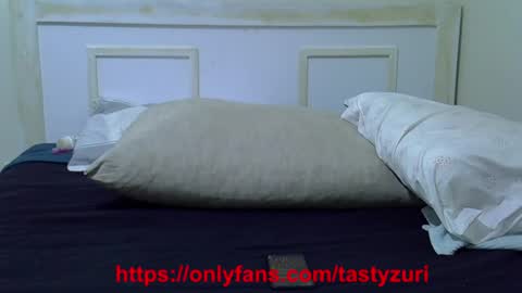 Snapshot of tastyzuri chatting on 12.04.24 Zuri online show from 12.04.24