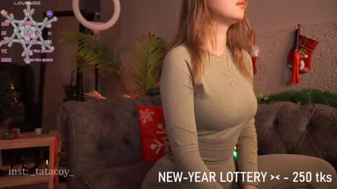 Snapshot of tatacoy chatting on 01.04.25 TataCoy online show from 01.04.25