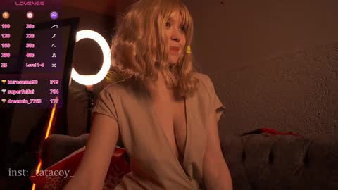 Snapshot of tatacoy chatting on 01.25.25 TataCoy online show from 01.25.25