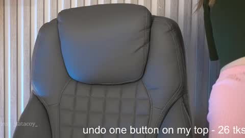 Snapshot of tatacoy chatting on 02.25.25 TataCoy online show from 02.25.25