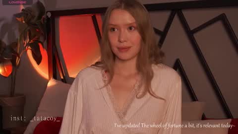 Snapshot of tatacoy chatting on 10.14.25 TataCoy online show from 10.14.25