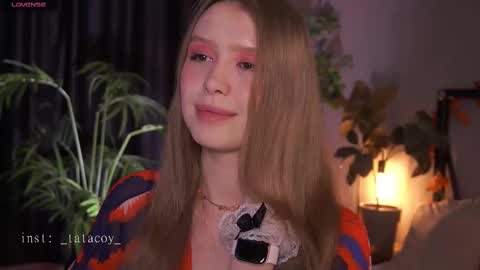 Snapshot of tatacoy chatting on 11.21.25 TataCoy online show from 11.21.25