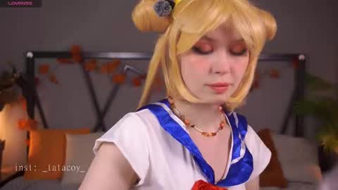 Snapshot of tatacoy chatting on 11.28.25 TataCoy online show from 11.28.25