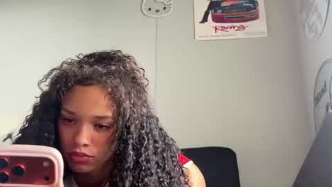 Snapshot of tateharper chatting on 06.18.26 Tate Harper online show from 06.18.26