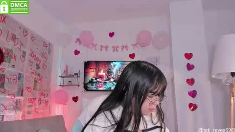 Snapshot of tati_reyes chatting on 02.15.26 Tatiana --- Schedule Monday to Sundays 800 to 200 UTC-5 online show from 02.15.26