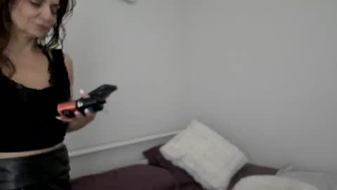 Snapshot of tatiana_4u chatting on 02.26.26 Apple Jucy online show from 02.26.26