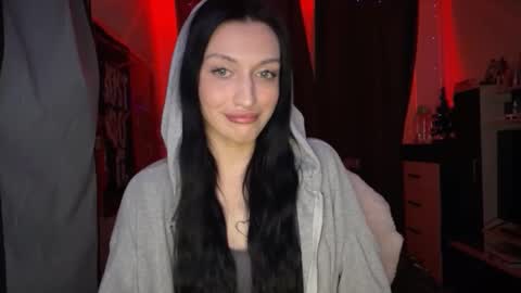 Snapshot of tatika_williams chatting on 12.16.25 tatika_williams online show from 12.16.25