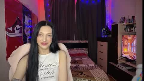 Snapshot of tatika_williams chatting on 12.18.25 tatika_williams online show from 12.18.25