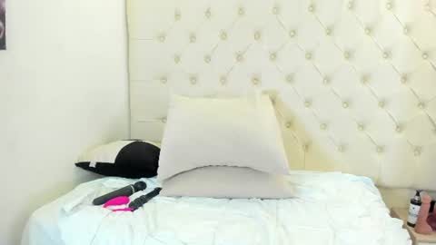 Snapshot of tatikanyx chatting on 07.19.26 tatikanyx online show from 07.19.26