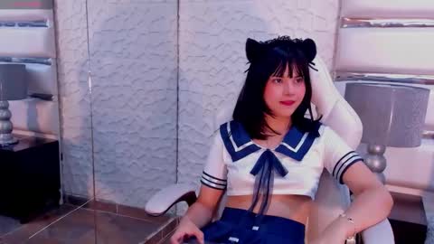 Snapshot of tatilee chatting on 11.21.25 tatilee online show from 11.21.25