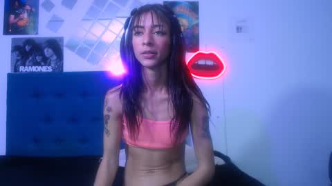 Snapshot of tatis_blux chatting on 12.12.24 Tatiana  online show from 12.12.24