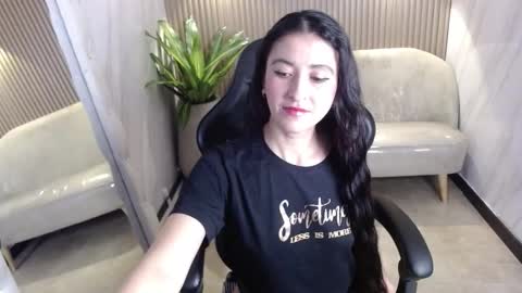 Snapshot of tatiscelis_tf chatting on 11.26.25 TATIS online show from 11.26.25