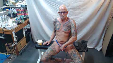 Snapshot of tatsdude chatting on 10.12.25 inkbator online show from 10.12.25