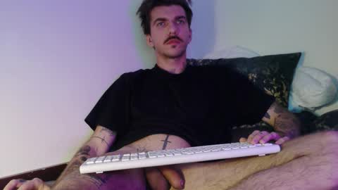 Snapshot of tattedentity chatting on 01.18.26 David online show from 01.18.26