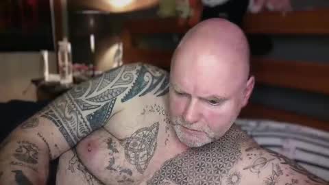 Tattooeddilf 01 online show from 05.05.26