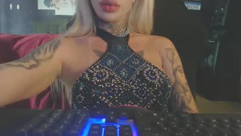 Snapshot of tatuada_safada chatting on 10.07.25 tatuada_safada online show from 10.07.25